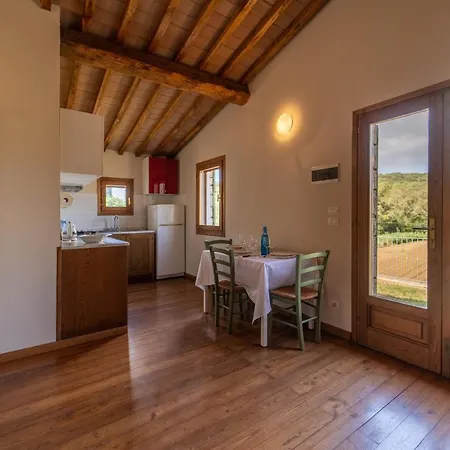 Apartment Valdana Charming Flat With Veranda And Garden *